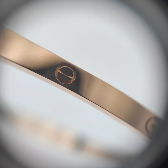 Cartier Rose Gold Plain Love Bracelet Size 18 B6035618  Cartier Love bracelet 18K rose gold size 18